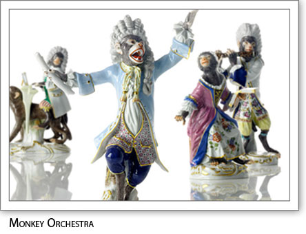 Group of monkeys musicians